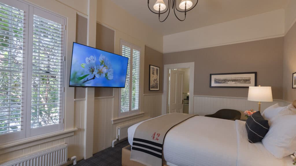 Presidio Lodging - Funston House Queen Room - Professional Architectural Photography