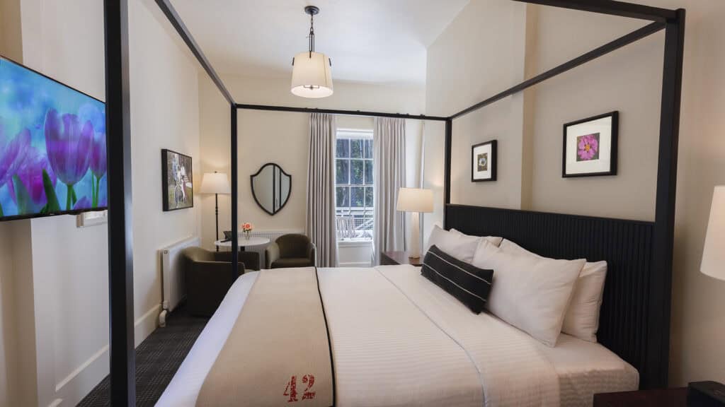 Presidio Lodging - Funston House King Room - Professional Architectural Photography