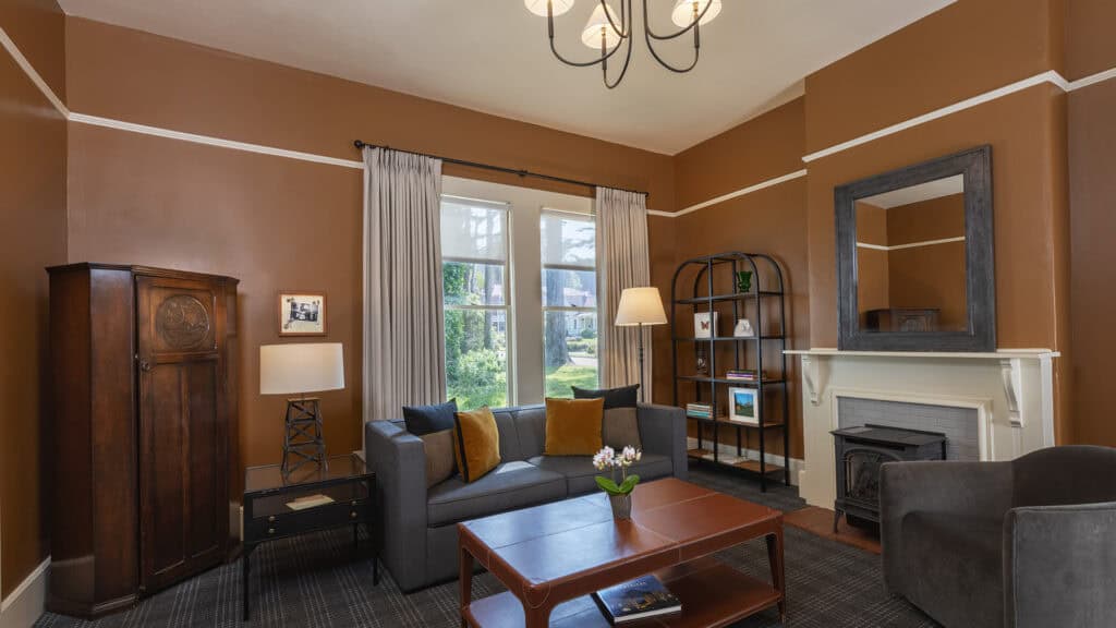 Presidio Lodging - Funston House King Suite - Professional Architectural Photography