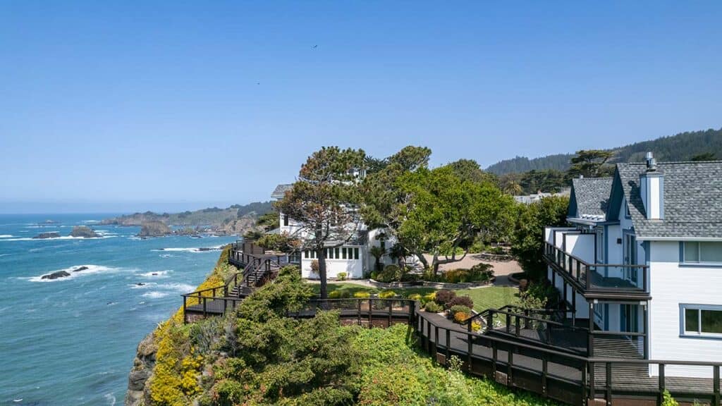 Architectural And Landscape Photography